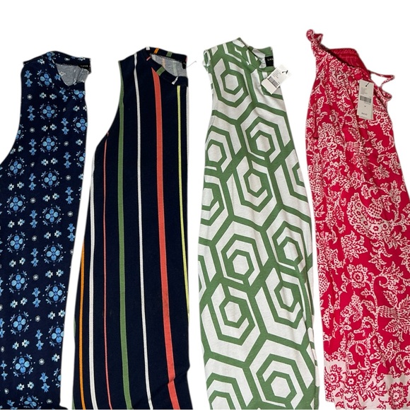 Lane Bryant Women’s Top Bundle 14/16 – 4 Sleeveless Tops NWT - Picture 3 of 4